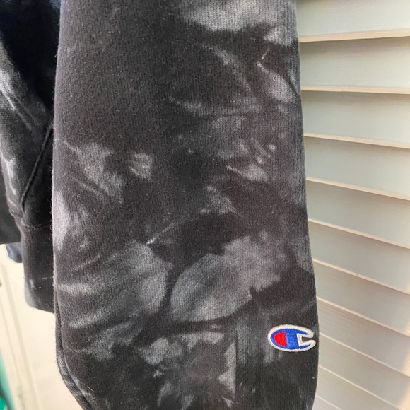 Sweatshirt - Picture 4 of 4